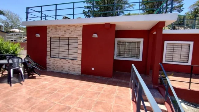 REF 017 CASA Y DEPARTAMENTE EN BIALET MASSÉ - U$S72.000