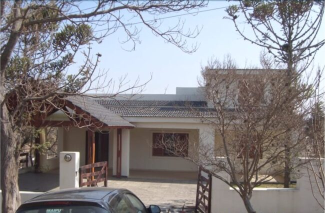 Ref 33 EXCELENTE CASA EN VENTA EN ESTANCIA VIEJA U$S 160.000 Ref 33 EXCELENTE CASA EN VENTA EN ESTANCIA VIEJA U$S 160.000