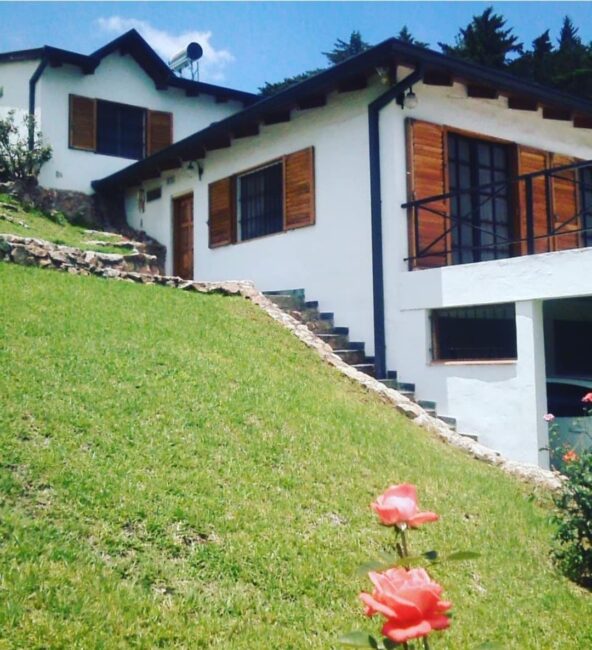 REF 011 Hermosa propiedad en venta en Bialet Massé con vista al lago.