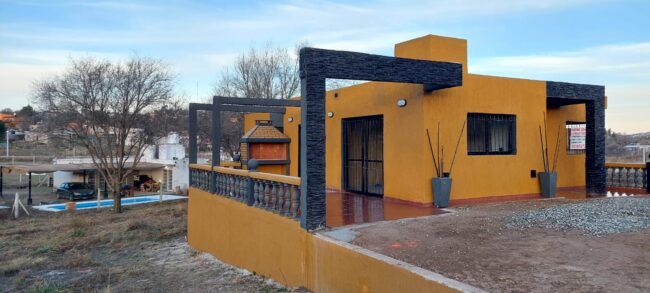 REF 010 CASA EN SANTA CRUZ DEL LAGO - U$S90.000