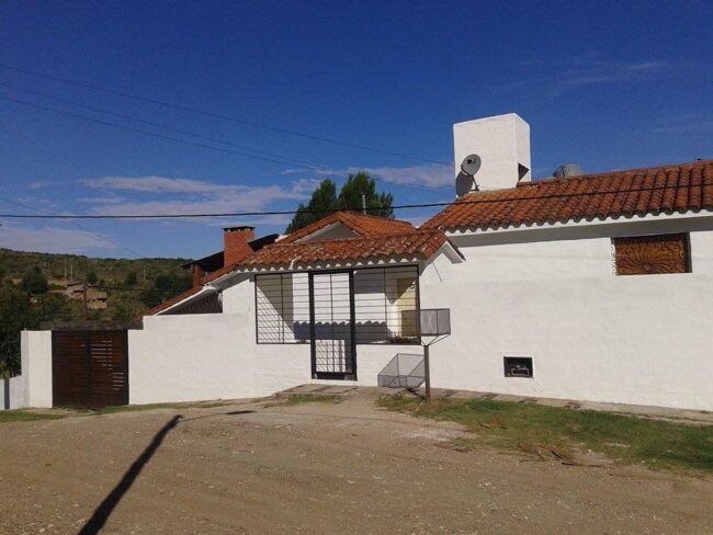 REF 03 - CASA Y DEPARTAMENTO EN VILLA CARLOS PAZ, B° CARLOS PAZ SIERRA - U$S150.000 REF 03 - CASA Y DEPARTAMENTO EN VILLA CARLOS PAZ, B° CARLOS PAZ SIERRA - U$S150.000