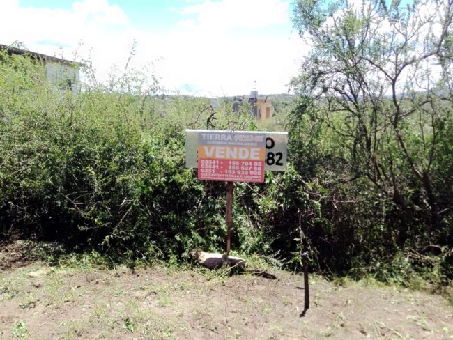 Ref 32 Lote en venta en Villa Parque Siquiman Barrio Las Mojarras U$S14.000 Ref 32 Lote en venta en Villa Parque Siquiman Barrio Las Mojarras U$S14.000