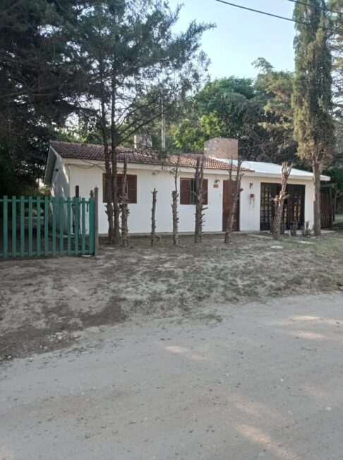 REF 093 CASA EN VENTA EN VILLA PARQUE SIQUIMAN A UNA CUADRA DE RUTA 38. U$S 60.000 REF 093 CASA EN VENTA EN VILLA PARQUE SIQUIMAN A UNA CUADRA DE RUTA 38. U$S 60.000
