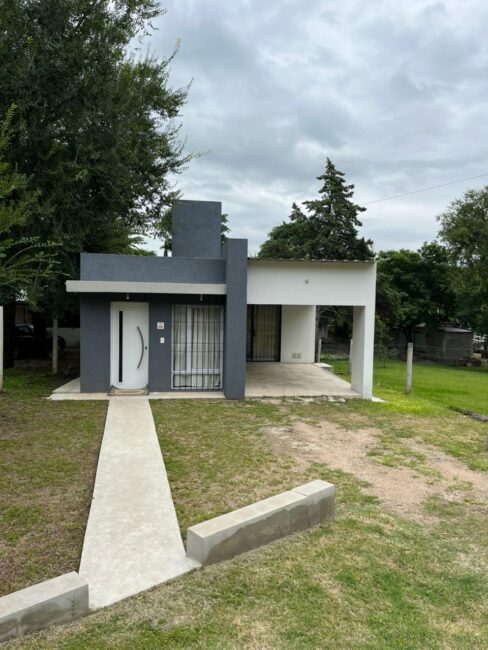 Ref 098 Muy linda propiedad en Venta en Villa Parque Siquiman U$S 68.000 Ref 098 Muy linda propiedad en Venta en Villa Parque Siquiman U$S 68.000