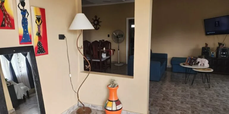 REF 105 CASA EN CALLE ROSARIO, A 50MTS DE RUTA 38, SIQUIMAN U$S127.600 whatsapp image 2025 11 19 at 17.21.01 770x386 copia