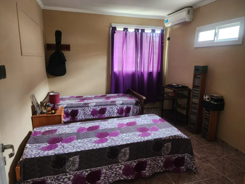 REF 105 CASA EN CALLE ROSARIO, A 50MTS DE RUTA 38, SIQUIMAN U$S127.600 whatsapp image 2025 11 19 at 17.21.16 2 copia