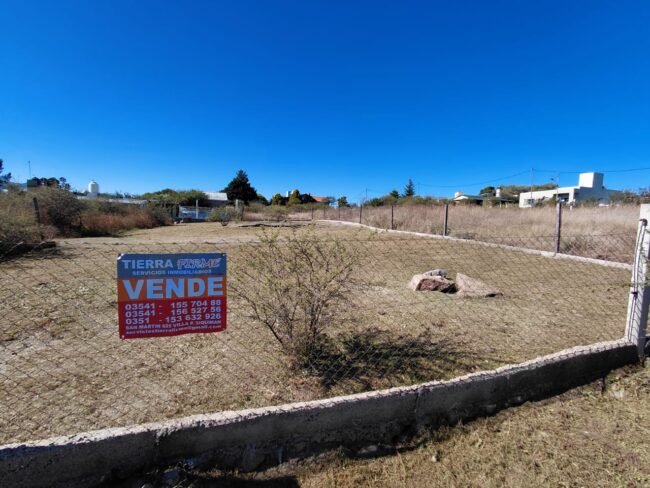 REF 108 LOTE EN VENTA SOBRE LOS GORRIONES EN VILLA PARQUE SIQUIMAN U$S 14.000 REF 108 LOTE EN VENTA SOBRE LOS GORRIONES EN VILLA PARQUE SIQUIMAN U$S 14.000