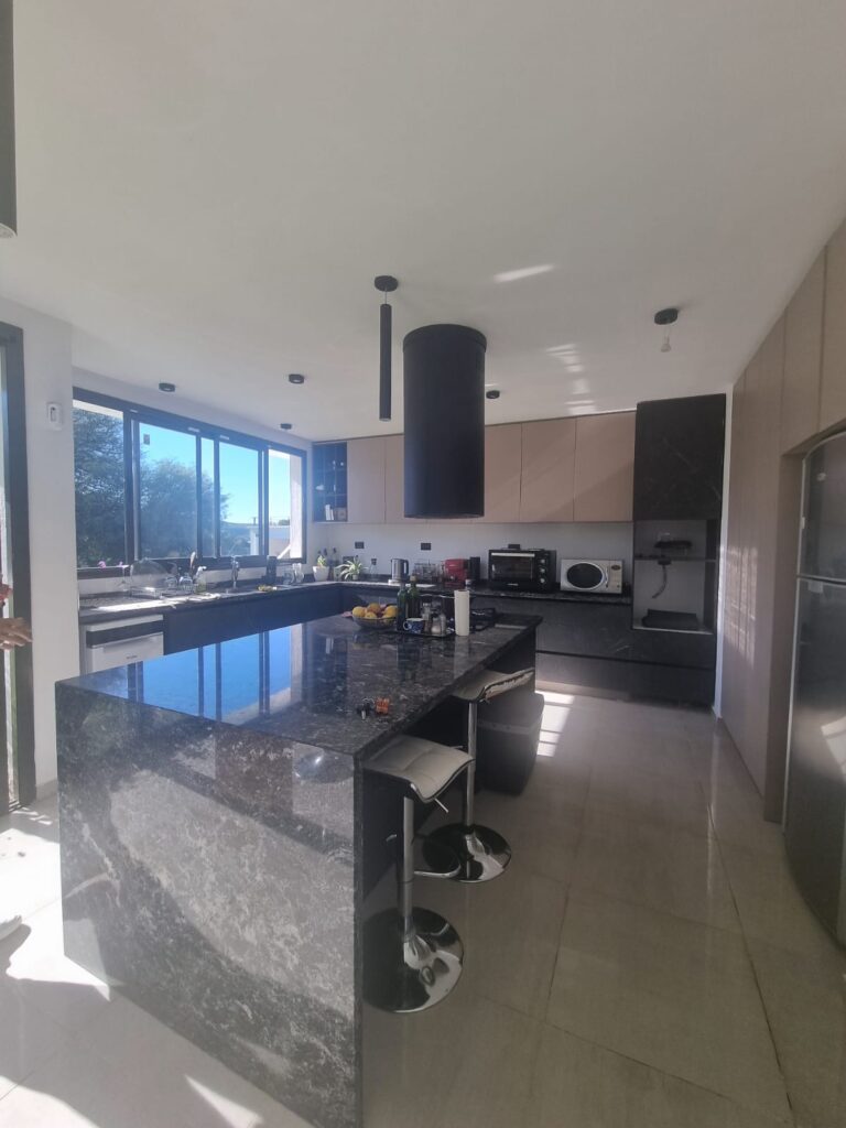 CASA EN ALQUILER B° PRIVADO LA ARBOLADA, COLECTORA CBA - VCP U$S2500 34f800e7 4e40 4603 8b2a dbcf10dfcd75