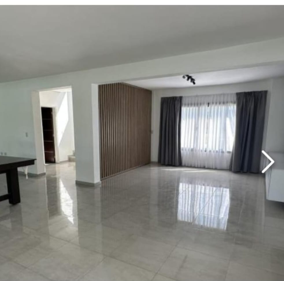 CASA EN ALQUILER B° PRIVADO LA ARBOLADA, COLECTORA CBA - VCP U$S2500 84c4afa7 d810 4e9c 92d3 4014103c297f