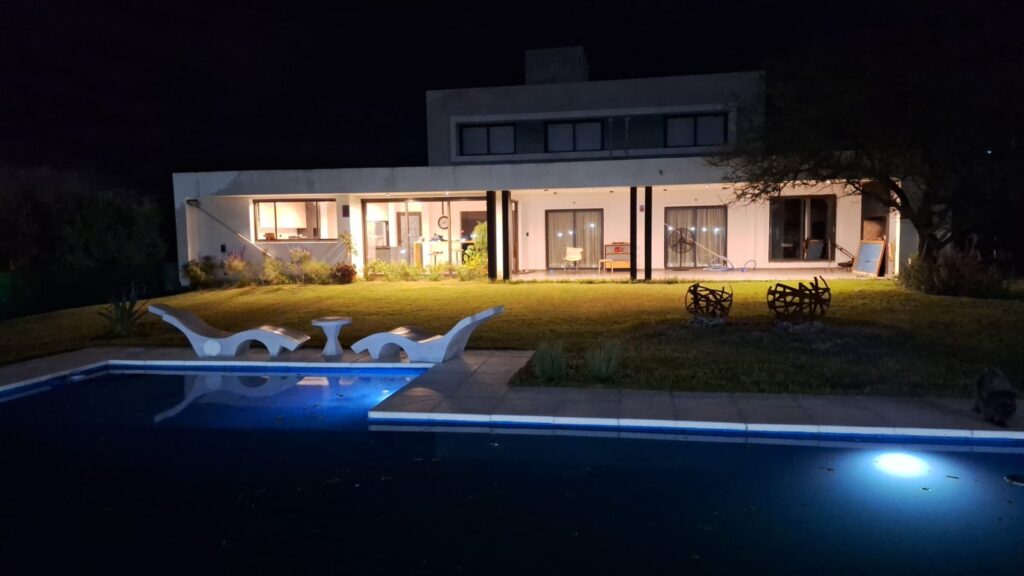 CASA EN ALQUILER B° PRIVADO LA ARBOLADA, COLECTORA CBA - VCP U$S2500 901fa07e 2b7f 4a90 b0bc e7aa13cc90bb