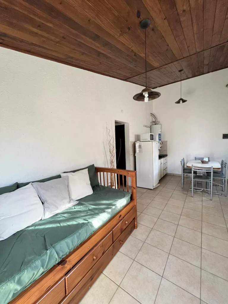 CABAÑA EN ALQUILER ANUAL EN BARRIO LAS MOJARRAS- SIQUIMAN xz74 cabana cnmjq82s